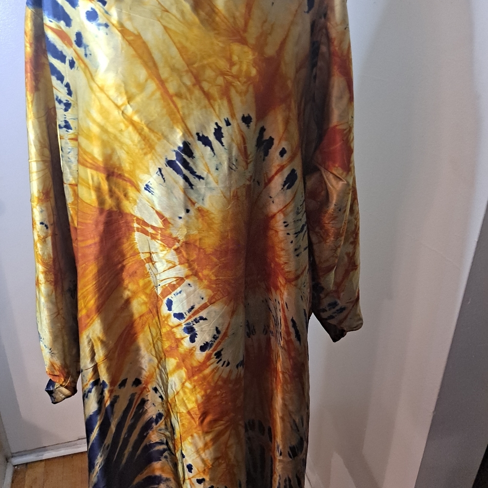 Dress - Picture 8 of 8
